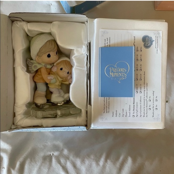 Precious Moments #710018 “Always Here to Guide and Protect You” figurine - Picture 7 of 9